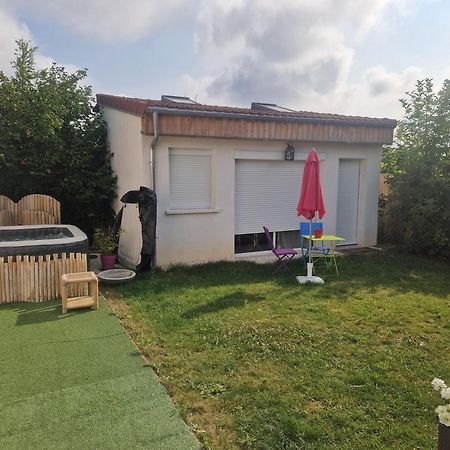 La Serenite Balinaise, Chambre Et Sdb Privee, Jardin , Piscine Et Jacuzzi En Saison, Pres De Chantilly, Parc Asterix Et Cdg Et Paris En 20' Orry-La-Ville Exterior photo