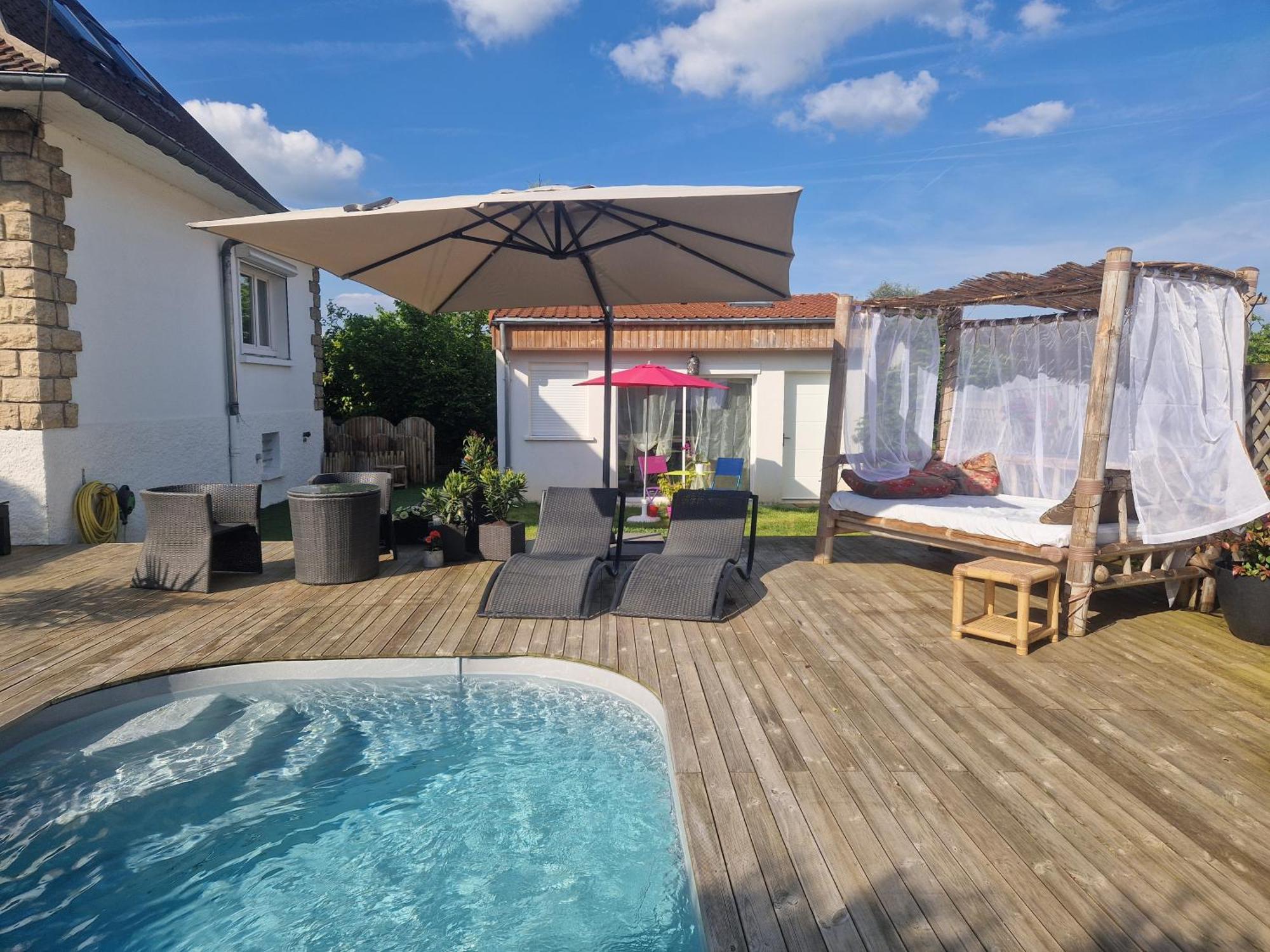 La Serenite Balinaise, Chambre Et Sdb Privee, Jardin , Piscine Et Jacuzzi En Saison, Pres De Chantilly, Parc Asterix Et Cdg Et Paris En 20' Orry-La-Ville Exterior photo